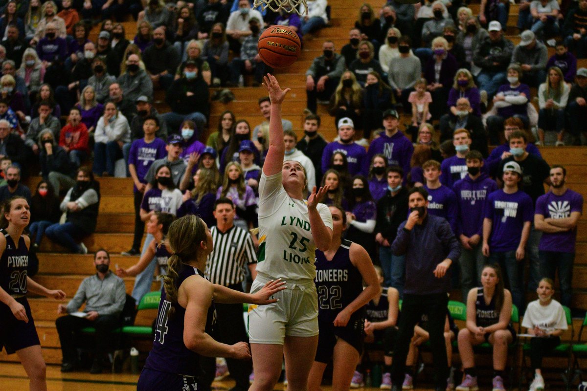 Some 📸 from tonight's game as Nooksack Valley defeated Lynden 64-35 (4 of 8):