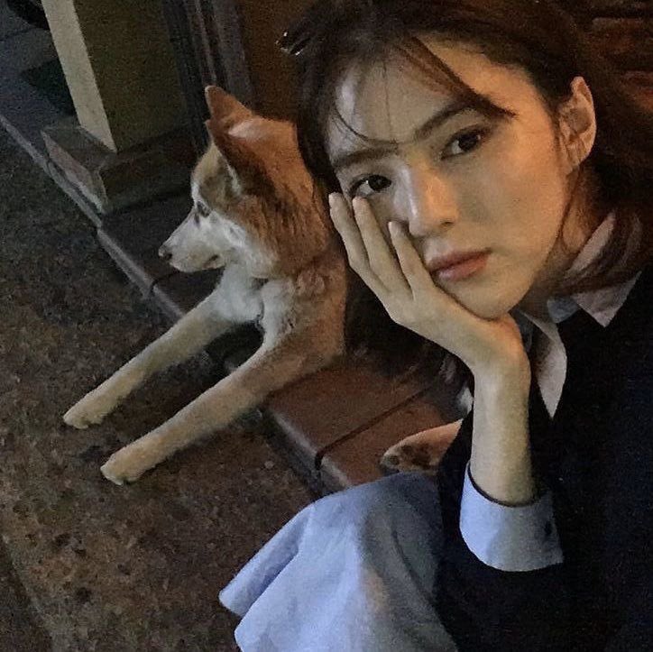 zeesozee's tweet photo. What are you looking at doe https://t.co/cZZkBqRMVH