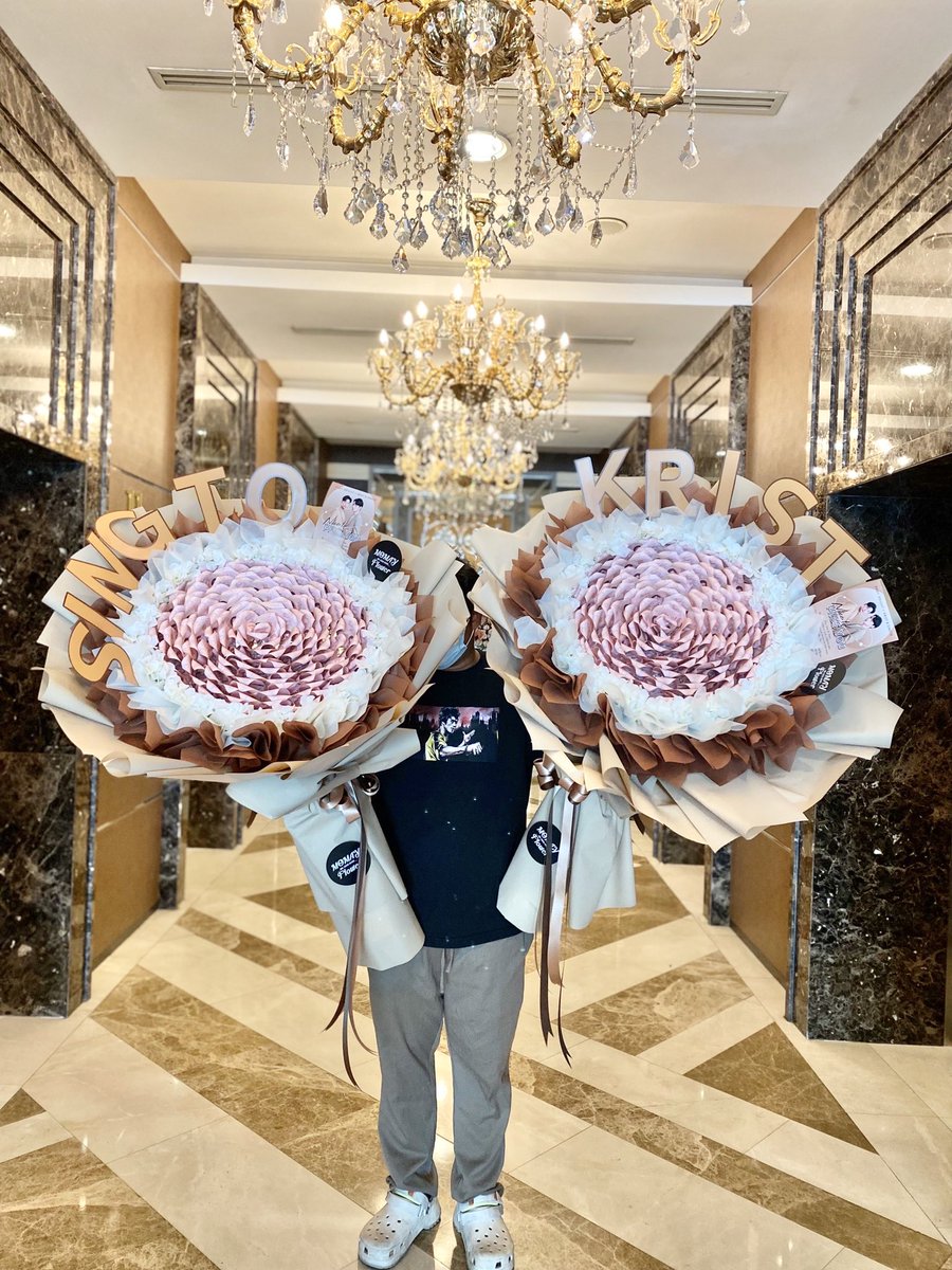 AVERYday1610's tweet photo. Today is a special day! #BabyBrightNiceToMissYou 
We’re sending bunch of love to our dearest person @kristtps &amp; @stjinx_maya 🦁🐢❤️💐

Good luck with the event! Love you abundantly from Indonesia 🥰🥰

#BabyBrightxKristSingto #KristPerawat #SingtoPrachaya #คริสสิงโต https://t.co/C4FbHvygkj