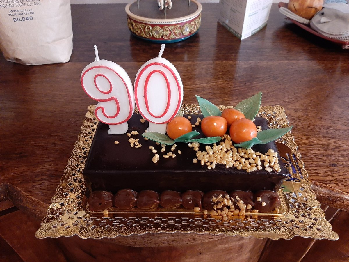 MaiHappyy's tweet photo. De cumple https://t.co/696GXsAlp7