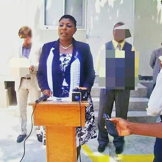 Policard1's tweet photo. Je suis choquée de voir  à quel point que nous sommes hypocrites. 

Je prendrai le risque de me battre pour un lendemain meilleur. 

Ayiti pap peri. Ing Schoig-hwinnhah D Policard PDG des Productions et de la Fondation Fleur de Lys pour les handicapés et les personnes agées. https://t.co/j7L4X1Ntyo