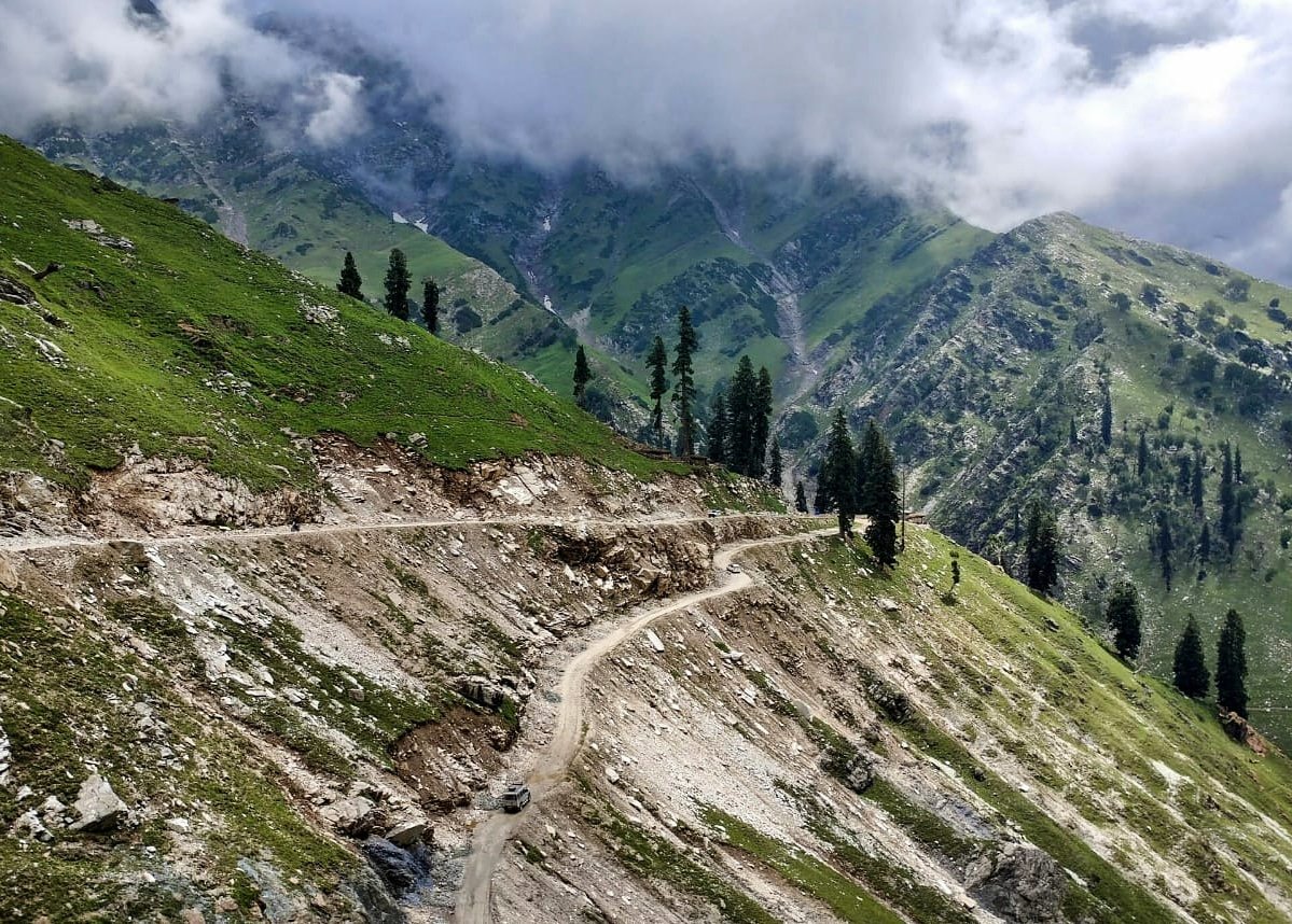 canvasnchrome's tweet photo. Climbing up sinthan pass... July, 2018

#Kashmir #Travel #TravelDiaries #memories #nostalgia https://t.co/PTk8O2fbSd