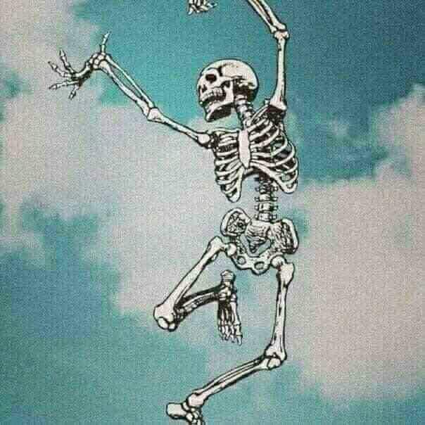 لما بتسمعي مفاتيح جوزك على باب البيت بده يدخل شو بتعملي
بدنا بصراحه😂😂  انا بموت من الصدمه