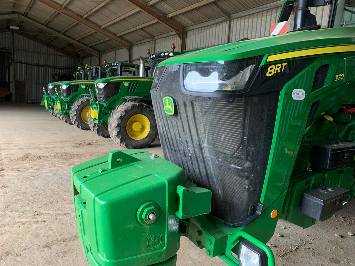DoubledayGroup's tweet photo. Our 4D team have been busy this week with Gen4 display updates giving our customer access to all of John Deere’s latest precision ag features ahead of the spring season! For more info speak to Josh Murphy our Group Precision Ag Consultant📞07802 315380
#4D #PrecisionAgTechnology https://t.co/j3uy1938f2