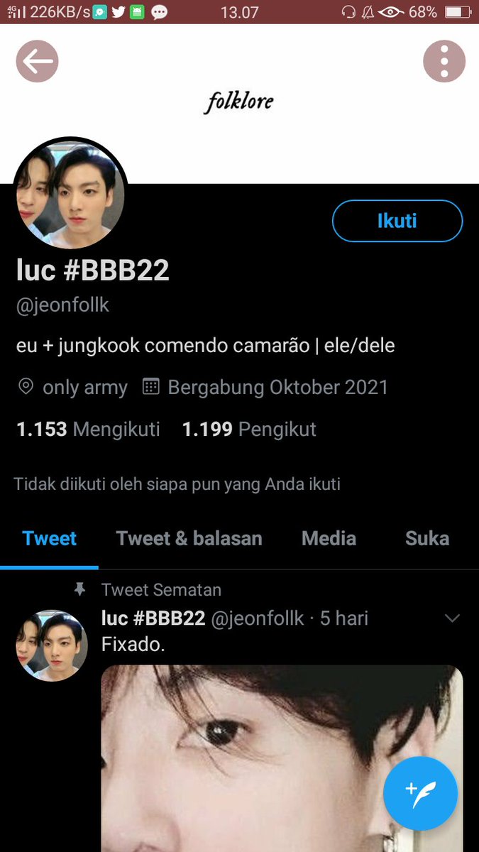 enemies77's tweet photo. Stelah gue stalking tu akun, trnyata dia emang bukan army tapi oknum yg ngaku" sbagai army. Dia nggak ad tu follow akun bts sama skali dan juga postingan dia yg ad foto jungkook itu baru 5 hari yg lalu. Selebihnya dia ngehype artis western. https://t.co/d3oYIQEV2O
