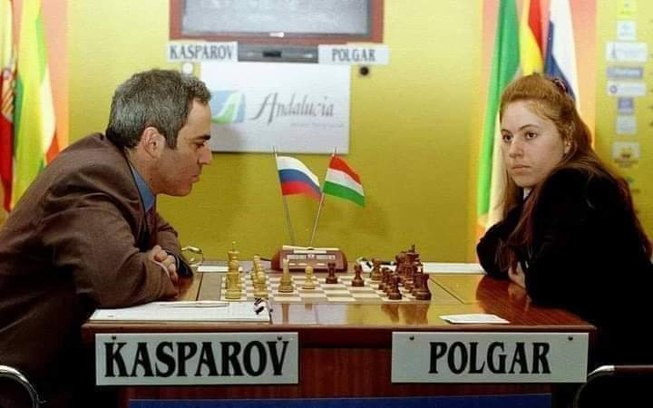 Kasparov dijo en una entrevista que las mujeres eran débiles para el ajedrez. En 2002, Polgár le derrotó: "Ganar estuvo bien, ganar a todos aquellos hombres que no creían en mí fue aún mejor, pero haber servido de inspiración a tantas niñas es una de mis mayores satisfacciones"