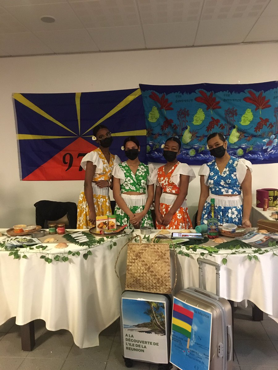 LDMCArcachon's tweet photo. Aujourd’hui, 9h-13h - Journée Portes Ouvertes BTS Tourisme, Mentions Complémentaires Employé(e) Barman et Organisateur de réception et FCIL Pâtisserie Boutique et Restaurant au @LDMCArcachon !! https://t.co/b3nwSWdDsQ