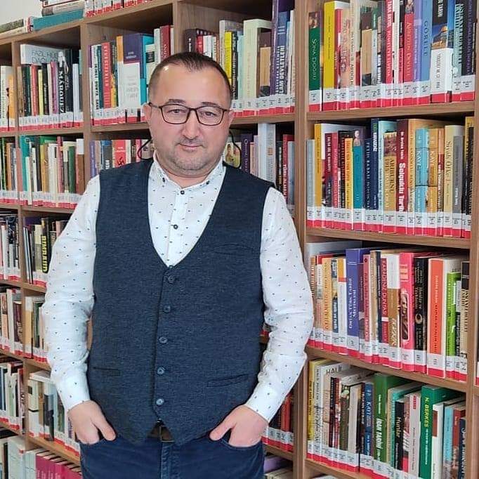 MslmYrtsvn's tweet photo. Sabah sabah acı haberi aldık. Gerçekten de çok üzgünüm. Allah rahmetiyle muamele etsin. Ailesine ve meslek camiamıza sabırlar diliyorum. @aydinileri https://t.co/UdTvaZHCzz