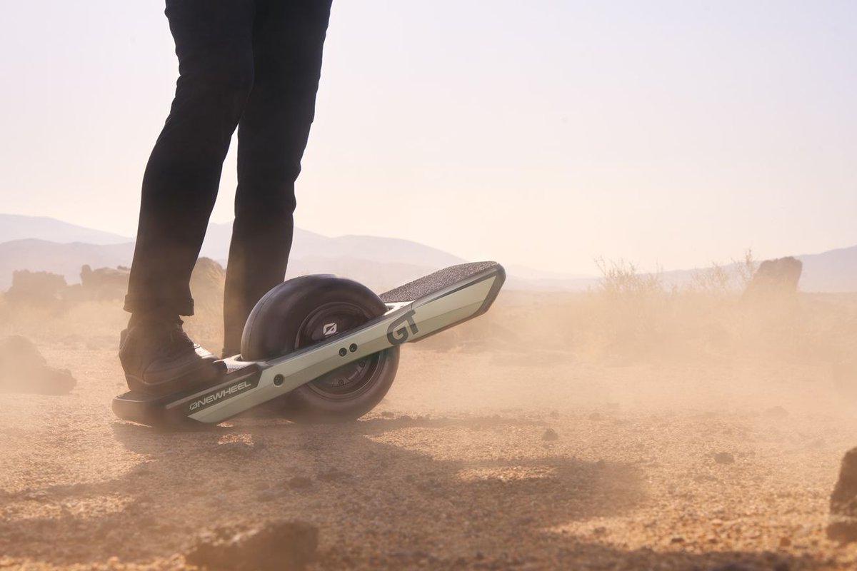 SalesDriver_io's tweet photo. Images: Future Motion

  California startup Future Motion has revealed two new versions of its funky self-balancing electric rideable it calls Onewheel, with more... https://t.co/xCD6e1Ua7Y https://t.co/DZxoNGR6dn