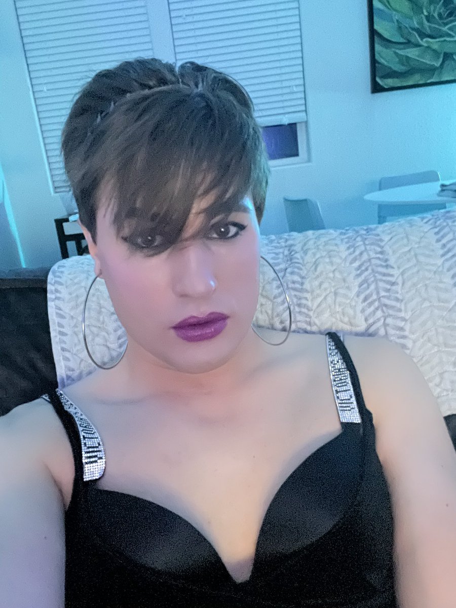 missmindypink's tweet photo. hi! i’m like so totally like dumb, right?! yah! ♠️💕#sissyboi #sissybimbo #bimbosissy #bbcsissy https://t.co/KekUgll2EK