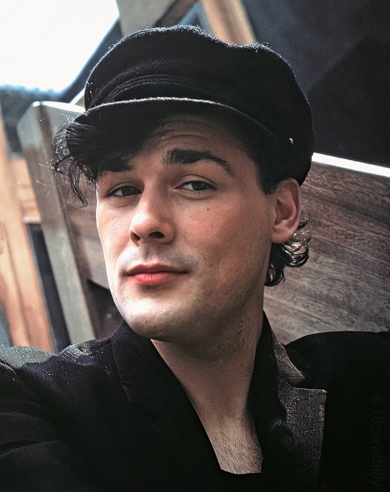 Billy MacKenzie
25 years gone

“If I'm capable of reaching someone with my voice, then that's all that matters. I'm hoping they can get a bit of strength from my lyrics. I'm always trying to communicate to other lost souls out there.”

27/3/1957 - 22/1/1997
#RIPBilly25 🌹