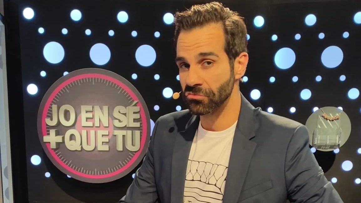 JoEnSeMesIB3's tweet photo. 👋🏻 Tancam setmana de #JoEnSéMésIB3 i deim adéu als #ConceptesClars i els #TresiMig ♥️

Tornam dilluns a les 21:30 h. a @IB3 amb els #AmbCalma i dos equips nous 🔛 https://t.co/IVcMjHv46O