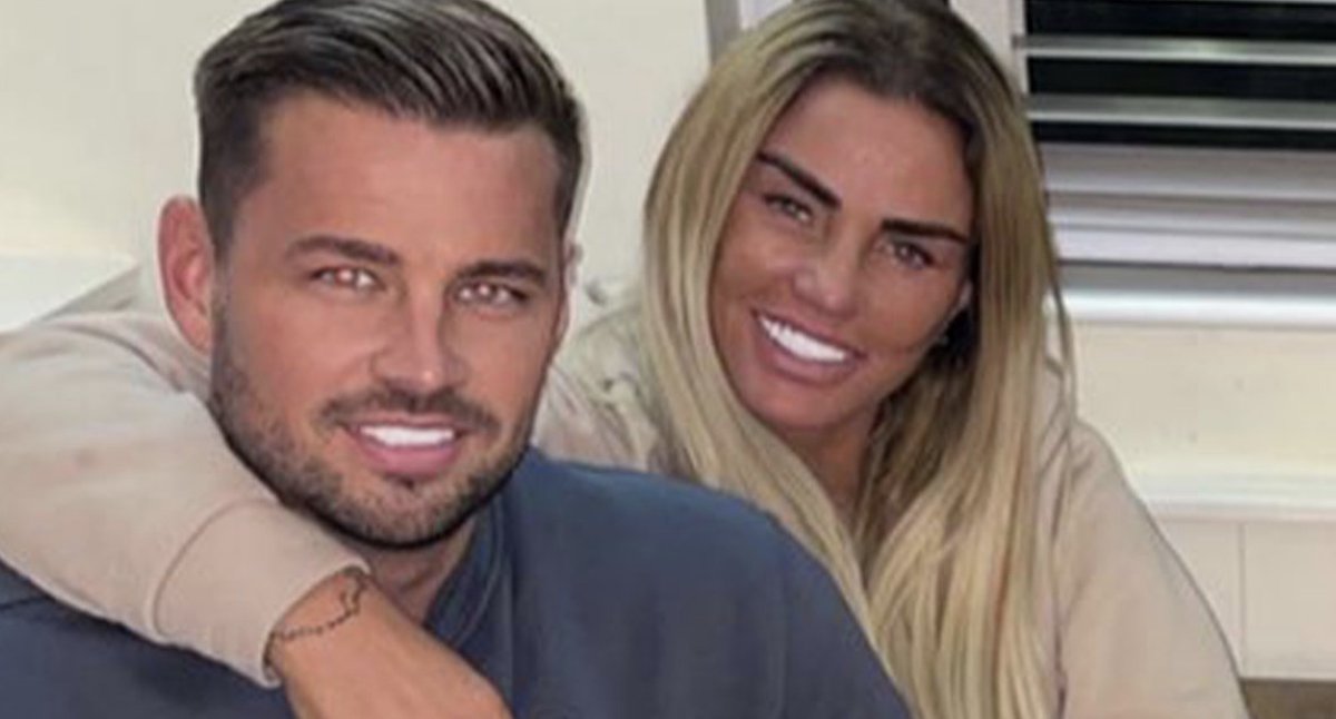 Mirror Celeb (@MirrorCeleb) on Twitter photo 2022-01-22 08:11:49 Katie Price and Carl Woods 'arguing non-stop for months amid struggle with fame' mirror.co.uk/3am/celebrity-… Katie Price and Carl Woods 'arguing non-stop for months amid struggle with fame' mirror.co.uk/3am/celebrity-…