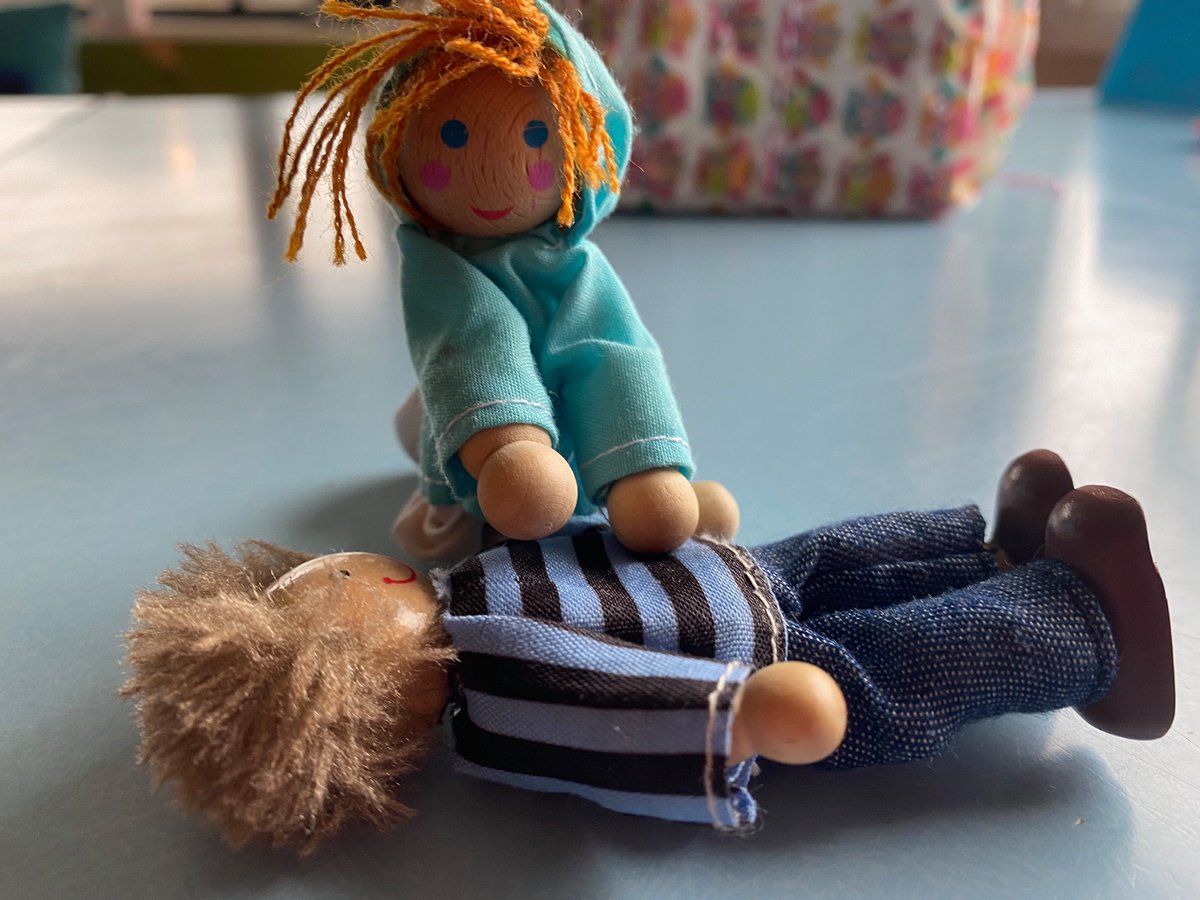 splattraining's tweet photo. Do you talk to your children about first aid?
#firstaidforkids https://t.co/wjxoU4wgV7