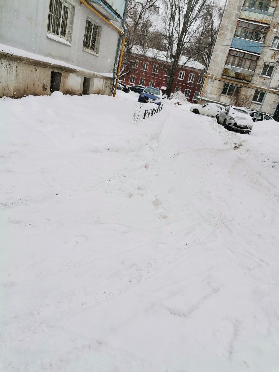 mod_nas_'s tweet photo. Благодарю за хорошую расчистку двора) https://t.co/qyLxNYP5ff