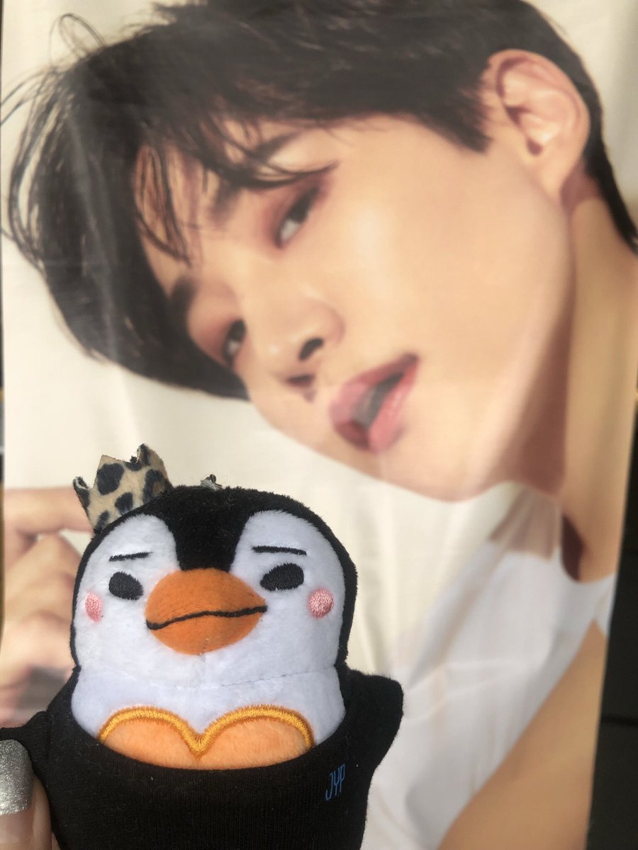 graceyzoopm's tweet photo. Enjoyed Junbros cafe event with Emperor Penpen π§ & @esther03281 π Thanks @MYHottest2PM for organizing and the giveaways too! β€οΈ#WithJUNBROSAgain #2pm #LeeJunHo #Jun_k https://t.co/FIN89769at