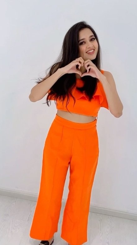 itsmetejasswi's tweet photo. Here's lots of love from Teja to you guys for the unconditional support!
EMERGING WINNER TEJASSWI https://t.co/kGSVBGHwHN
