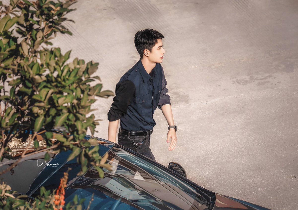 chenweist's tweet photo. these are old chen yu pics (my faves!) and op just reposted 🥰🥰🥰🥰

cr. Dunkelkammer丨王一博 https://t.co/wb2LIfSRM4