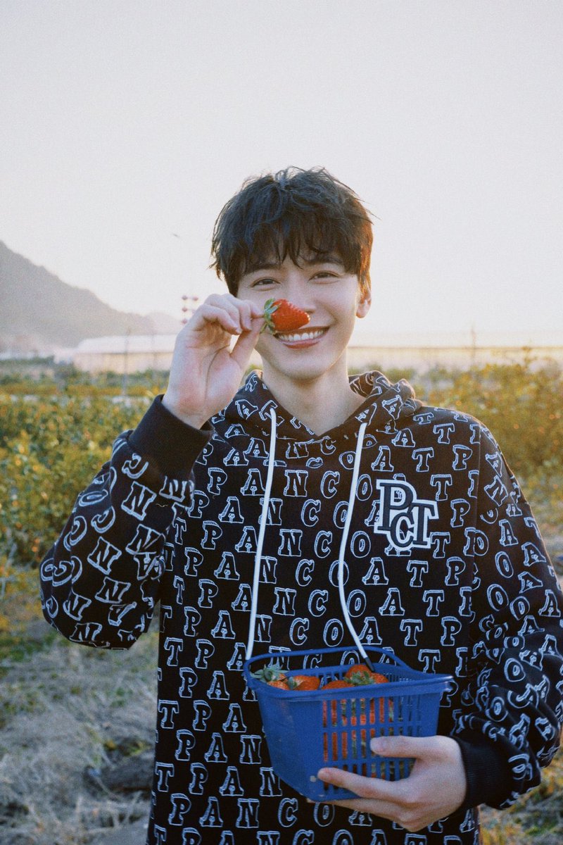 SVmpT5HKTyBSou0's tweet photo. 2022.01.22 ©️李宗霖 ChungLin
好可爱😍🍓🍓
#李宗霖
#LiZongLin https://t.co/2MOlnnokJO