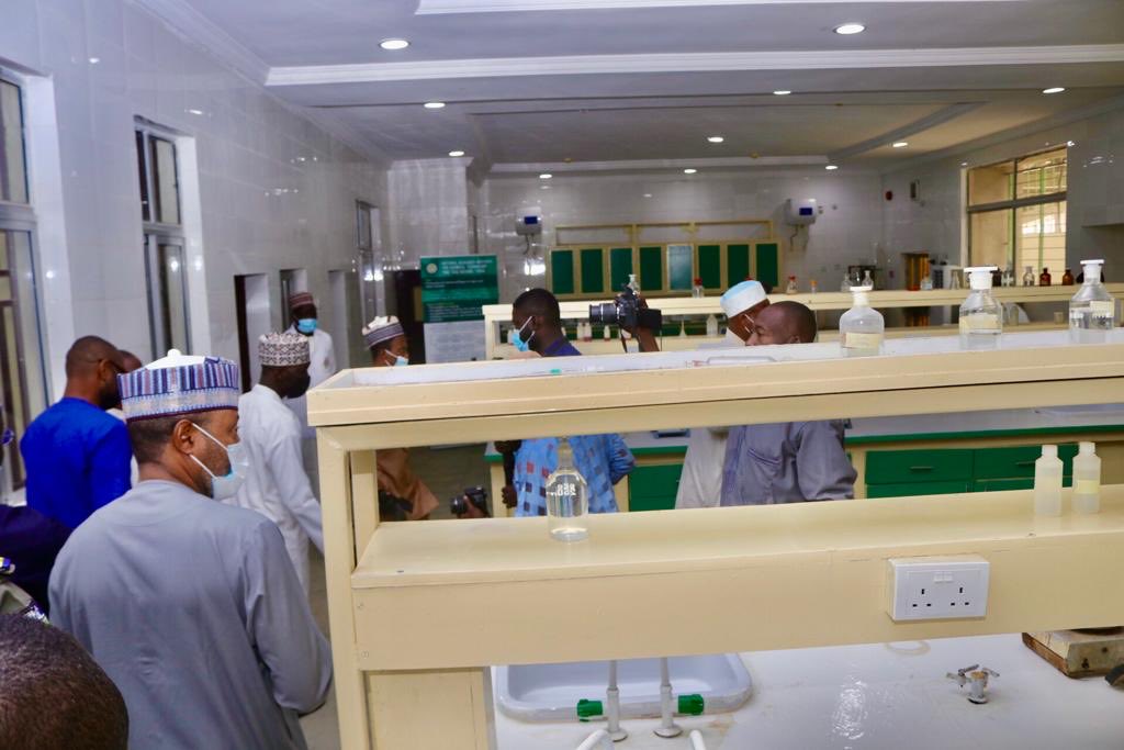 MohdHAbdullahi's tweet photo. #ZariaProjects
Today, with @MBuhari support for #RnD activities in @NarictZaria,I commissioned the upgraded Chemical, Biological, Nuclear & Explosive Decontamination Facilities Laboratory to enhance @FmstNg research capabilities.
@toluogunlesi https://t.co/XyMNcxliAX