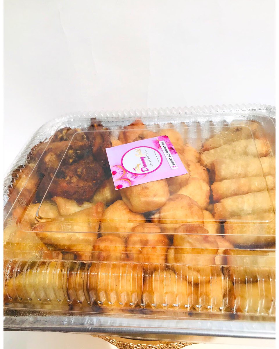 dammygold032's tweet photo. Our crispy, yummy, 😋crunchy chicken small chops is available to compliment your weekend and you can get it step down with @__cocacola_ drink as indicate in frame 2 just because is #weekendoclock #smallchops https://t.co/rjBtpDH2a4