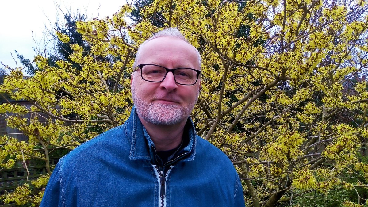 Morning! - the witch hazel continues to offer hope 🙂
#ME #CFS #FM #myalgicE #fatigue #MillionsMissing #MECFS #MEAction #pwme #ChronicFatigueSyndrome #MyE #depression #spoonies #spoonie #trees #garden #hope #love #Kindness #care #health #Peace #witchhazel ❤