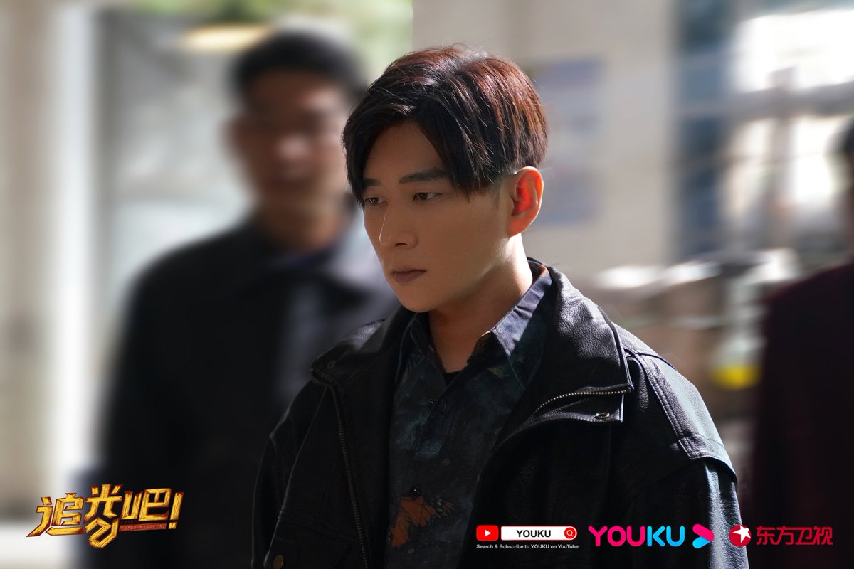 YoukuOfficial's tweet photo. #ShineSuperBrothersS2 They interpret a challenging realistic script and reproduce the ordinary and greatness of an unsung hero. All the members of IncreDickyble Studio will pay tribute to every narcotics officer with the mini-movie "Anti Drug" #DickyCheung #HanYu #LiuYe #AskaYang https://t.co/mKqXZq0tbu