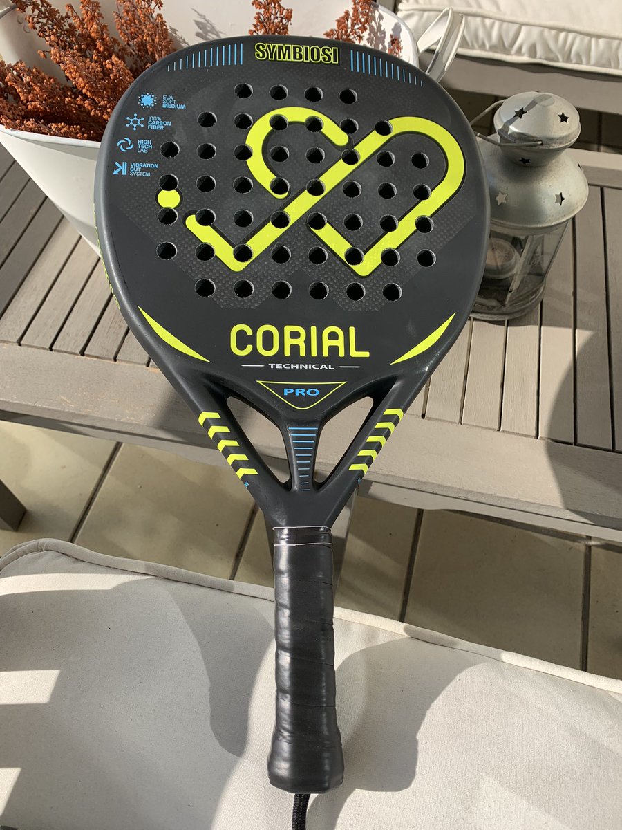 sinconcesiones's tweet photo. En el @sinconcesiones ponemos en marcha una sección de #padel y para celebrarlo sorteamos estas 2 palas de padel de la marca #CORIAL entre todos los que:

1- RT 🔄 y Fav❤️

2- Cita @sinconcesiones  etiquetando a tu amig@ o compañero de #padel 

3- Haz follow @sinconcesiones https://t.co/BzbGFI6RvX