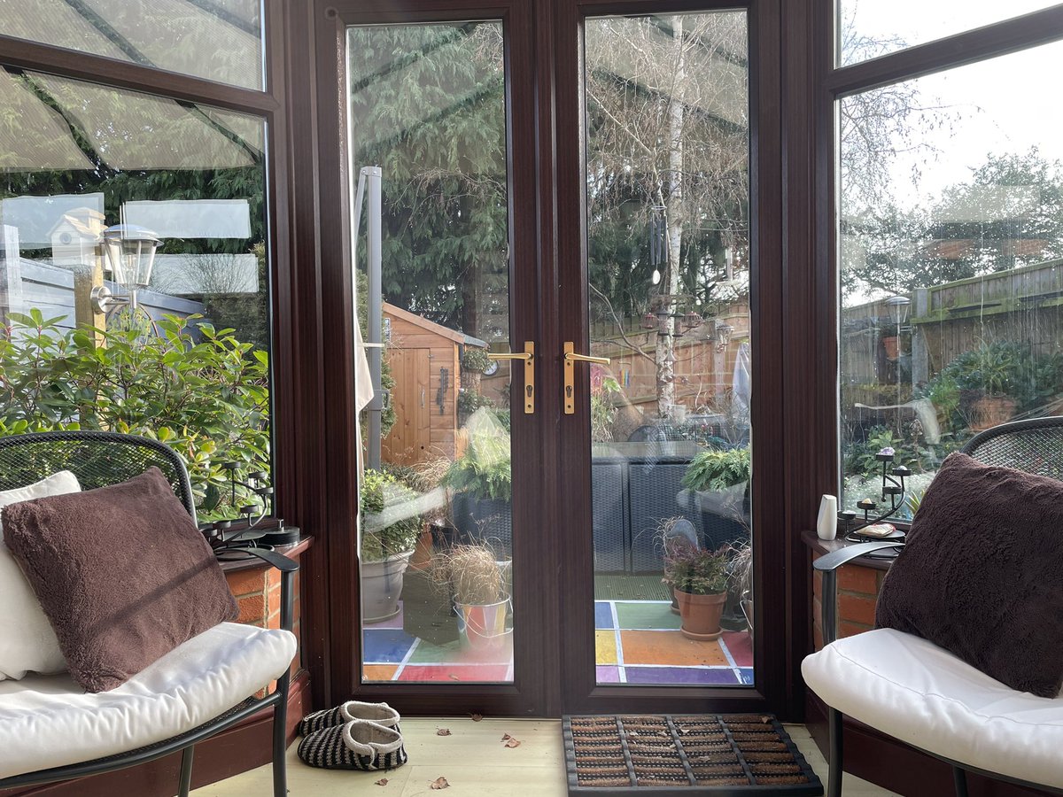 KevinLong63's tweet photo. 📻@genxradiouk - I tested you on the way to the shop ✔️- now try you out in the conservatory ✔️- sounding great @jameshazell #hellotim https://t.co/ZU8OSEJCIQ