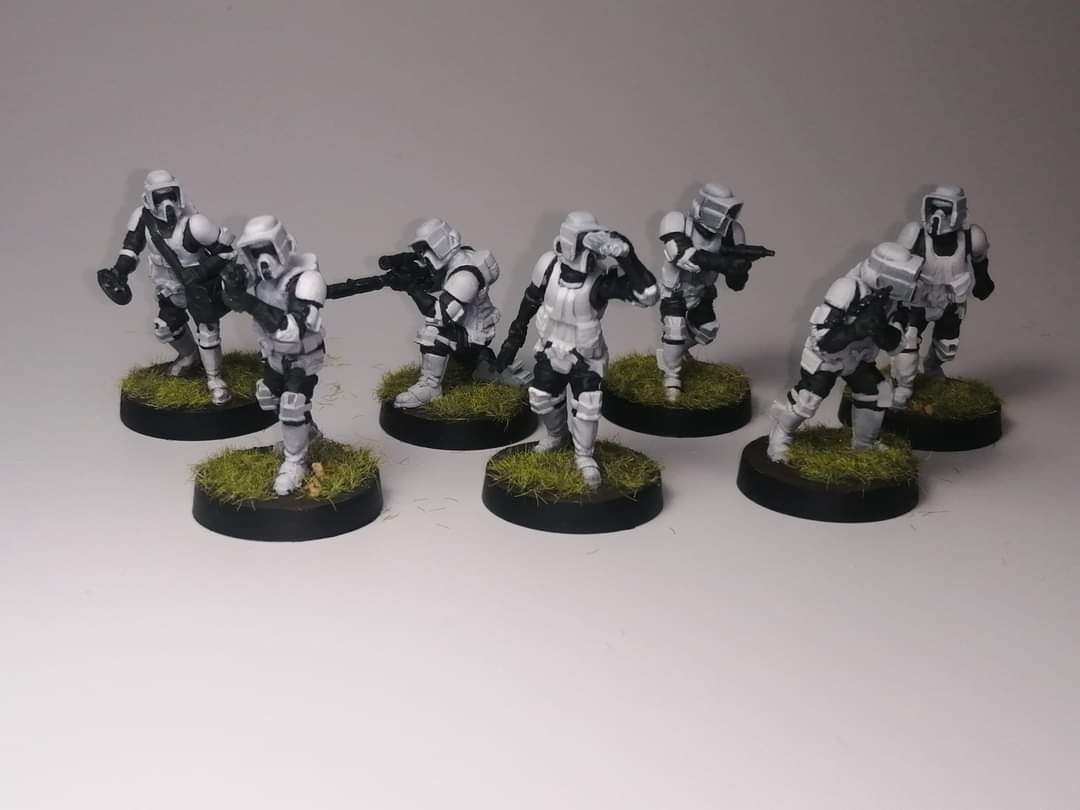 SWLegionEs's tweet photo. Exploradores imperiales. Pintados por David Ramírez.

#starwars #starwarslegion #swlegion #wargames #miniaturas #miniatures https://t.co/sPOAdEFwTm