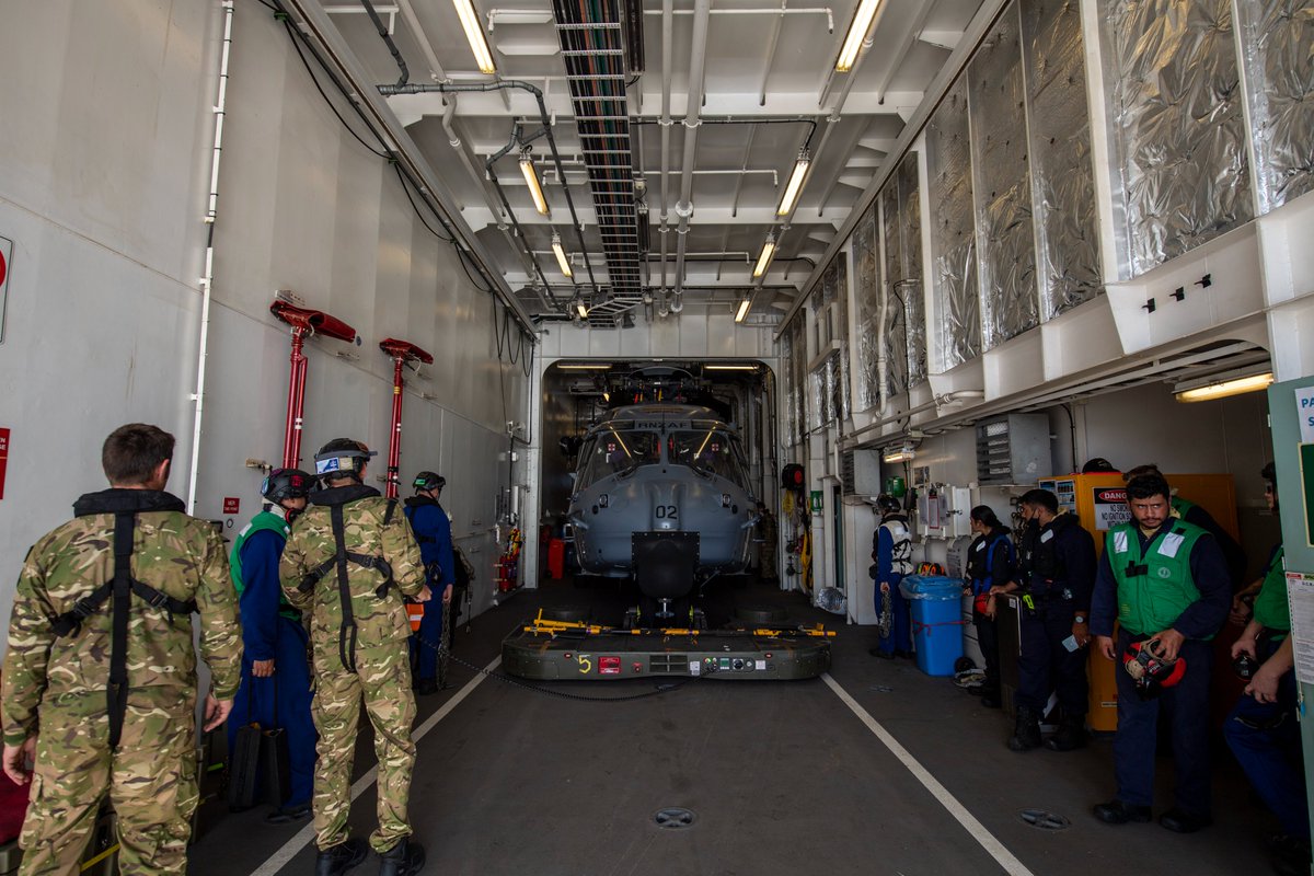NZAirForce's tweet photo. Two NH90 helicopters and crew from 3SQN are on their way to Tonga onboard #HMNZSCanterbury.
Another Hercules flight left #BaseAuckland today and delivered supplies then returned back to Aotearoa New Zealand.  

For all our updates➡️https://t.co/0z5KRWuGgc

#NZAirForce #Force4NZ https://t.co/SeXlVSUGRl