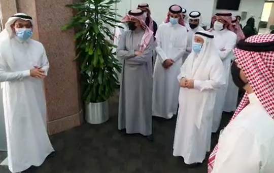 QDactory's tweet photo. سعدنا بزيارة معالي رئيس #جامعة_الملك_عبدالعزيز أ.د. عبدالرحمن اليوبي و معالي نائب وزير الاتصالات وتقنية المعلومات م/هيثم العوهلي. ونشكر مركز الابداع و #ريادة_الأعمال دعمنا في تطوير نموذج عمل #قيم_دكتوري والوصول الى شراكات استراتيجة في تقنية المعلومات الصحية
@halohali
@kau_cie https://t.co/ZASBTNSKMd