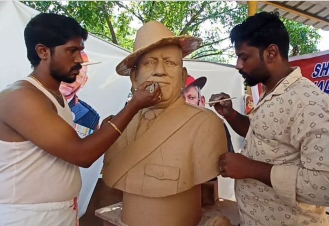 RT @abinavvinayak: A statue of late CDS #bipinrawat being sculptured in kudanthai tamilnadu. https://t.co/hipKtOCOE5