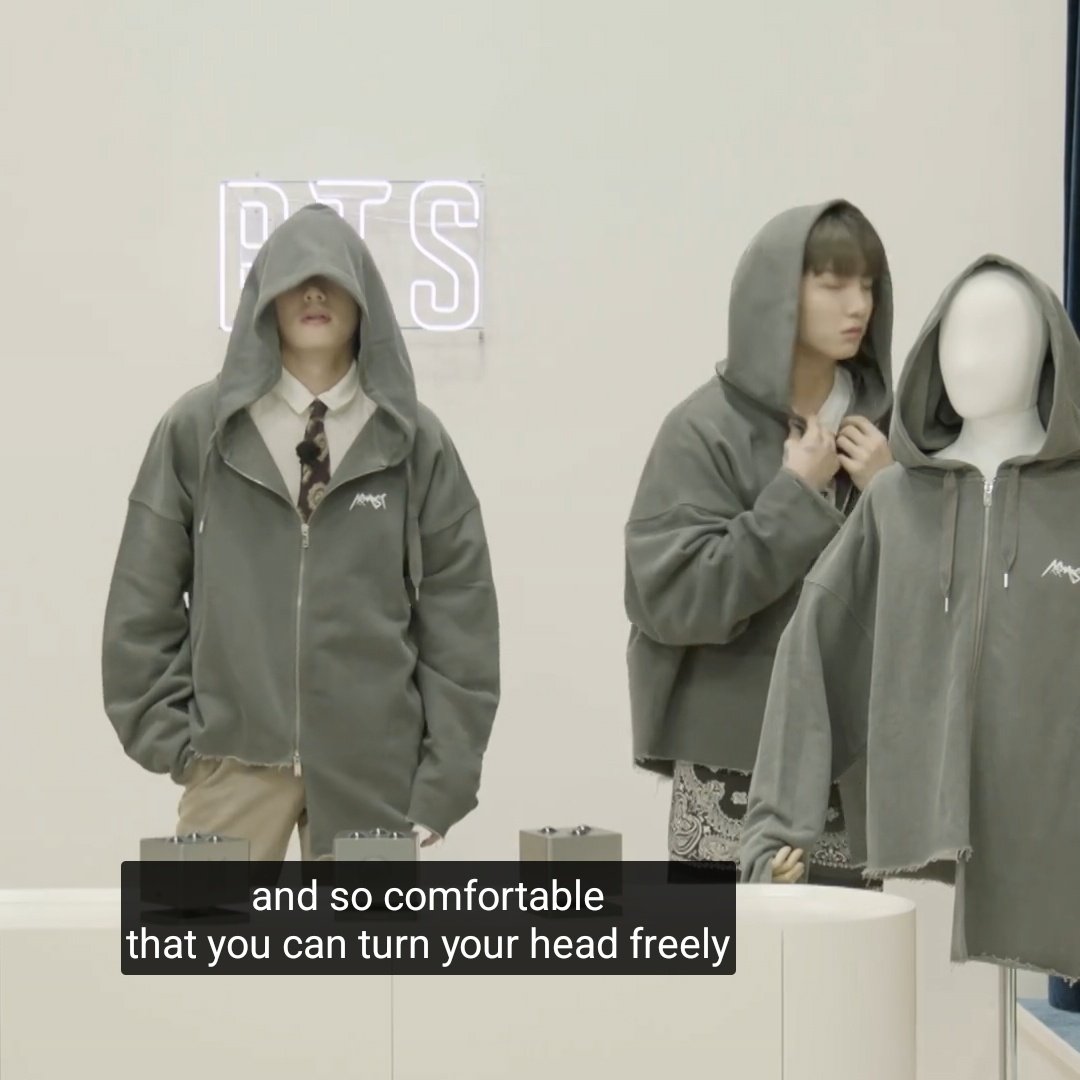 jak⁷ BTS YEAR (@poutybbykth) on Twitter photo <a href="/HYBE_MERCH/">HYBE MERCH</a> jk talking about the benefits of the loose hood
taehyung : eyo was up girl <a href="/HYBE_MERCH/">HYBE MERCH</a> jk talking about the benefits of the loose hood
taehyung : eyo was up girl