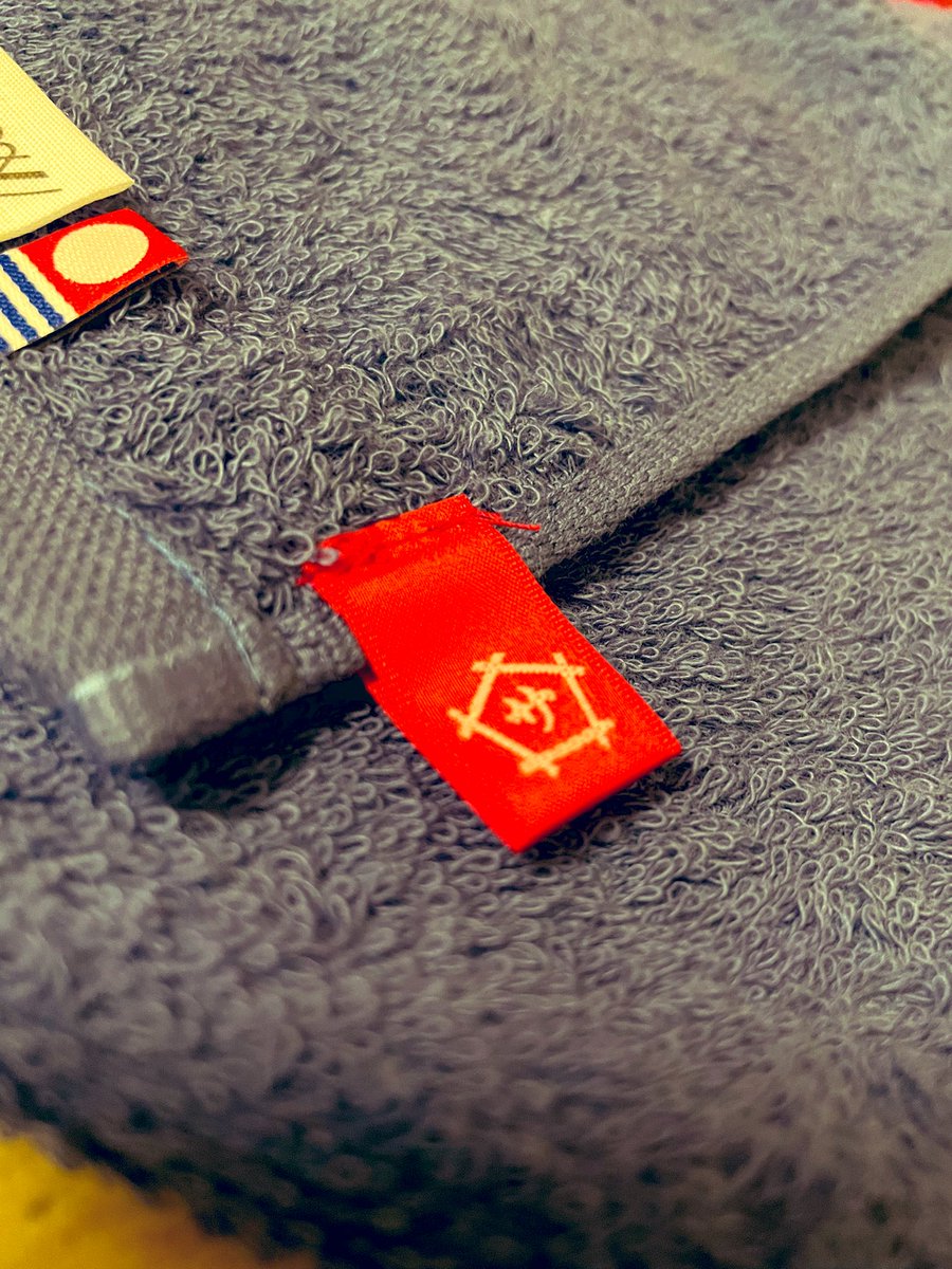 samurai_sauna's tweet photo. \\ プレゼント企画 //

サウナのお供にぴったり🧖‍♀️
サウナタオルのプレゼント🎁

肌触りよし！
吸水性よし！
日本最大のタオル産地
今治のタオルです☻

さりげないサムライサウナのロゴが赤色のタグでおしゃれ✨

応募条件⊿⊿
① @samurai_saunaをフォロー
② この投稿をRT
※1/29(金)まで https://t.co/MB0IvaOZtf
