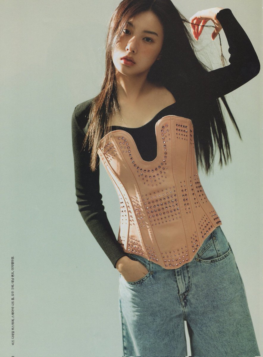 picshyewon's tweet photo. hyewon for GQ (© hyemu_scan) https://t.co/MgF7EbUI2G