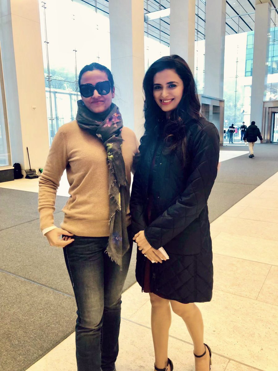 Happy happy birthday #NamrataShirodkar mam❤️
Sharing some beautiful memories from the shooting location in #newyork while shooting for #maharshi 😇

#happybirthday #NamrataShirodkarGhattamaneni #maheshbabu #meenakshidixit #maharshi #shooting #memories