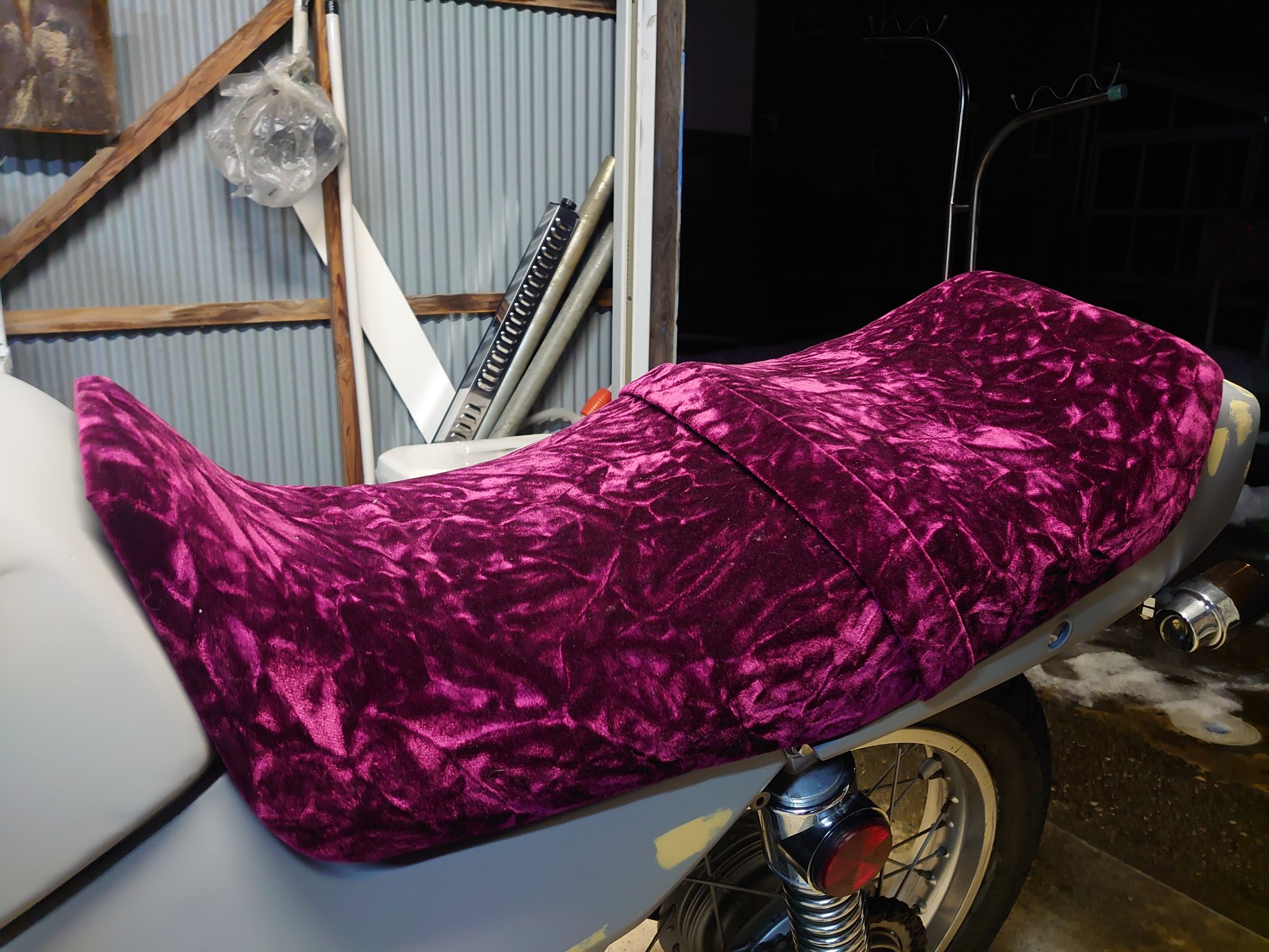 ホーネット　250 シート　張替　チンチラ　族車　あんこ抜き ホーネット250 シート張替チンチラ族車あんこ抜き