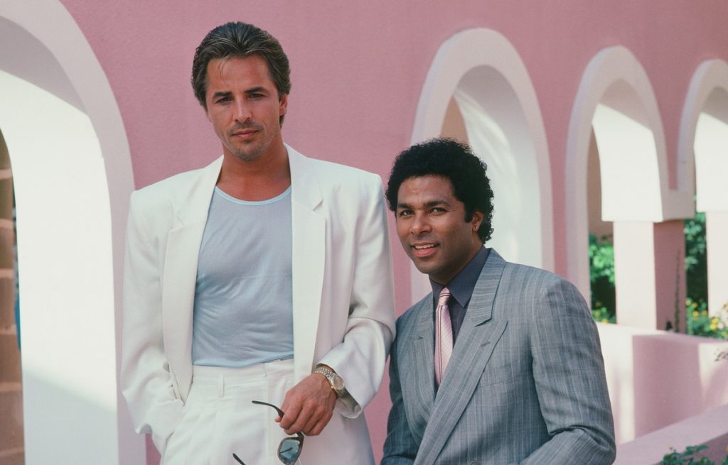 En wie keek er óók naar Miami Vice? pic.twitter.com/AZ1lIvXSjn. @eijkema3. 