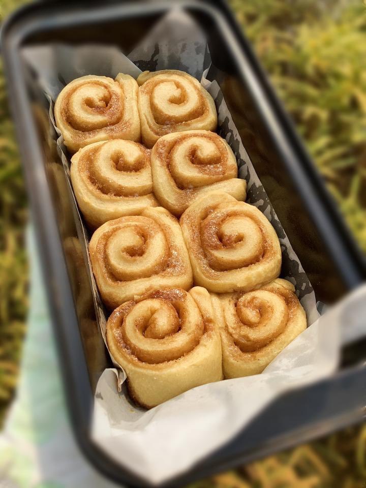 dulcet_treats's tweet photo. Soft, fluffy and yummy cinnamon rolls😋🤤
How do you love your cinnamon rolls? With or without glaze?
.
. 
#cinnamonrollsinibadan #bakerinibadan #ibadantwittercommunity https://t.co/E5m2X1VKNk