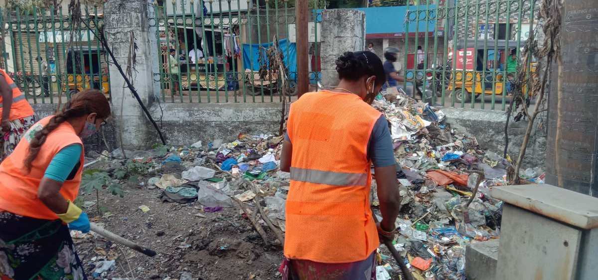 12_amoh's tweet photo. @MohdAhm20415855 @arvindkumar_ias @GadwalvijayaTRS @ZC_Khairatabad @GHMCOnline @hydcitypolice https://t.co/sL8NkTtqh1