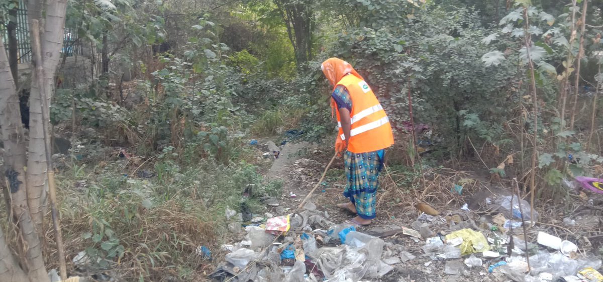 12_amoh's tweet photo. @MohdAhm20415855 @arvindkumar_ias @GadwalvijayaTRS @ZC_Khairatabad @GHMCOnline @hydcitypolice https://t.co/O51kCpZjUN
