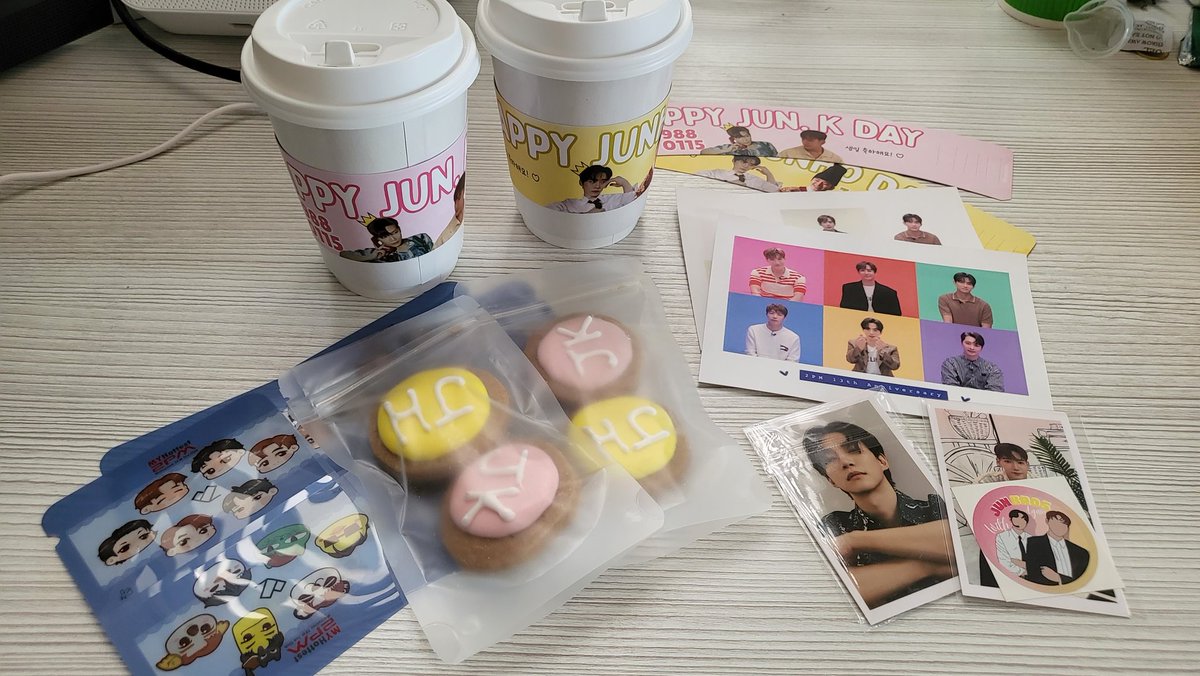blame2pm's tweet photo. Thank you @MYHottest2PM for organizing #WithJUNBROSAgain event! ππ https://t.co/BOkst7T3QG