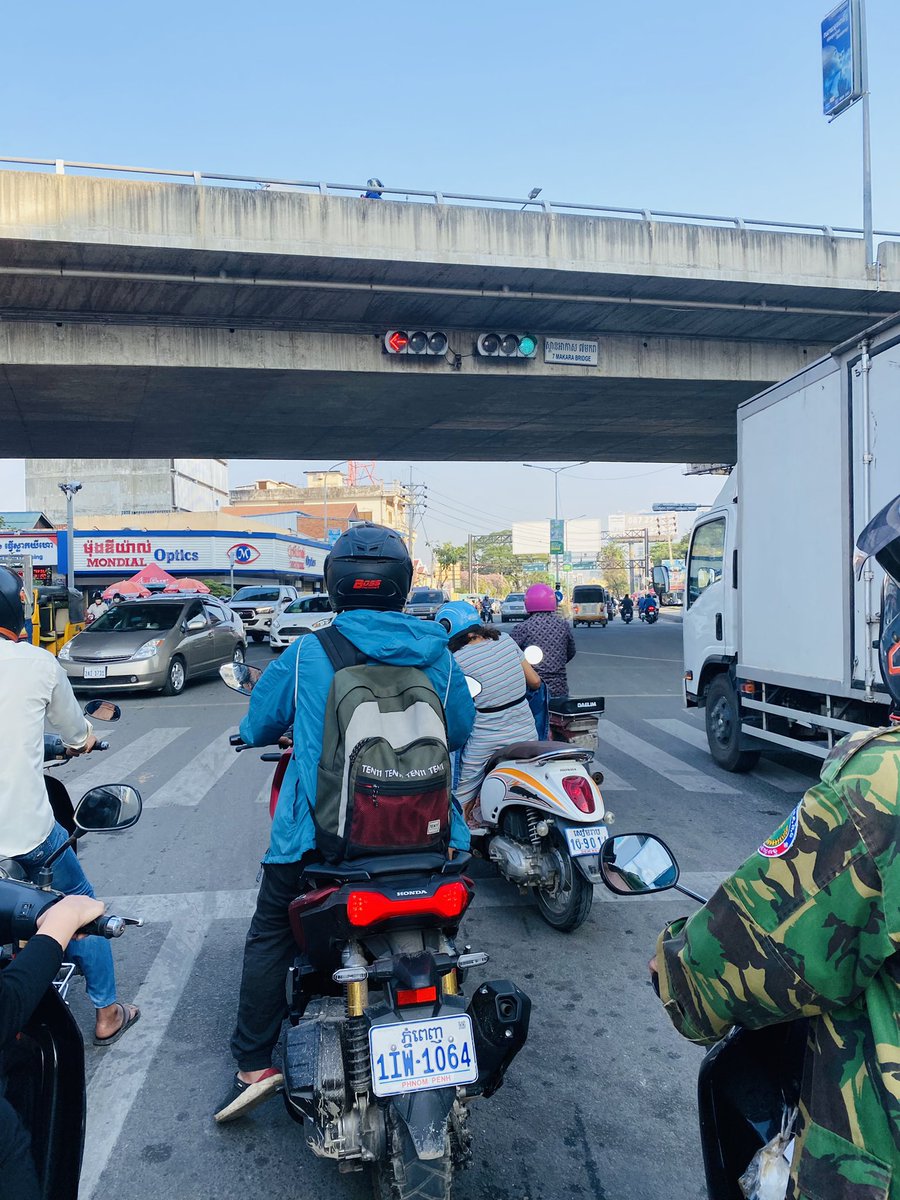 អ្នកណានៅហ្នឹងខ្លះតោះ