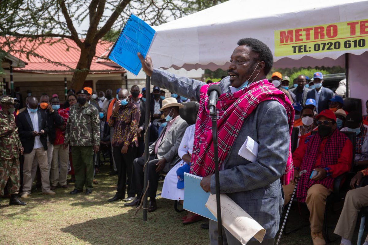 TheODMparty's tweet photo. The Maa Leadership, Elders and Opinion Leaders in Narok County has unanimously throw its weight behind the candidature of HE @RailaOdinga. At a meeting held in Ololulunga this morning, they said Kenya needs a leader who will build and not destroy it. https://t.co/lodmGbcQsX