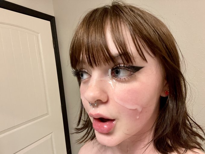 Watch Strawberry °❀⋆.ೃ࿔*:･'s leaked NSFW photo on TwXstars