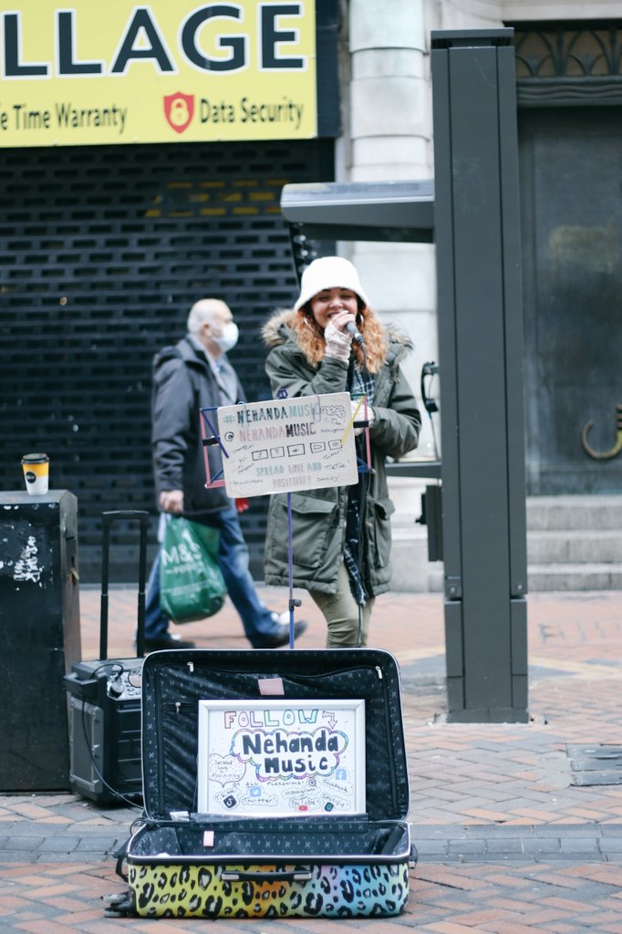 NehandaMusic's tweet photo. No words to express how much I love what I do...Busking fills my heart and soul with joy...I usually only have great interactions but at the start of the week a man shouted and swore (in my general direction)...yesterday he came, gave me a fiver &amp; apologised, all is well 🌎❤ https://t.co/fuW73ogodg