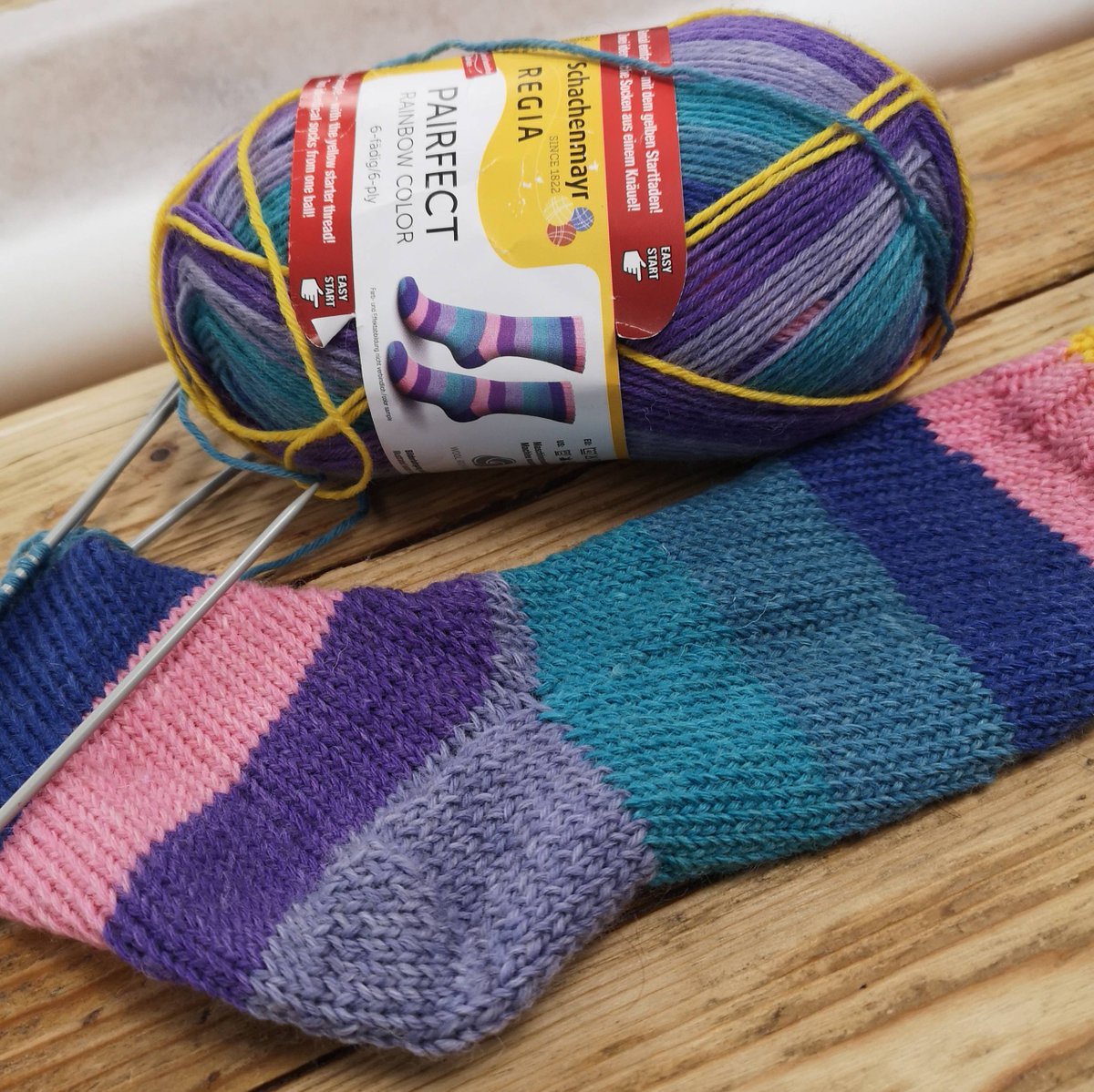 FredsHaberdash1's tweet photo. Sock Saturday! Heel turned, gusset made. Only foot and heel to go. It isn't perfect and it has taken a lot of hours. I may be a little bit addicted, I literally cannot put it down.
#socksaturday #lys #ukhka #fredshaberdashery #schachenmayr #knittersofinstagram #newskills https://t.co/GxjPNOu6FK