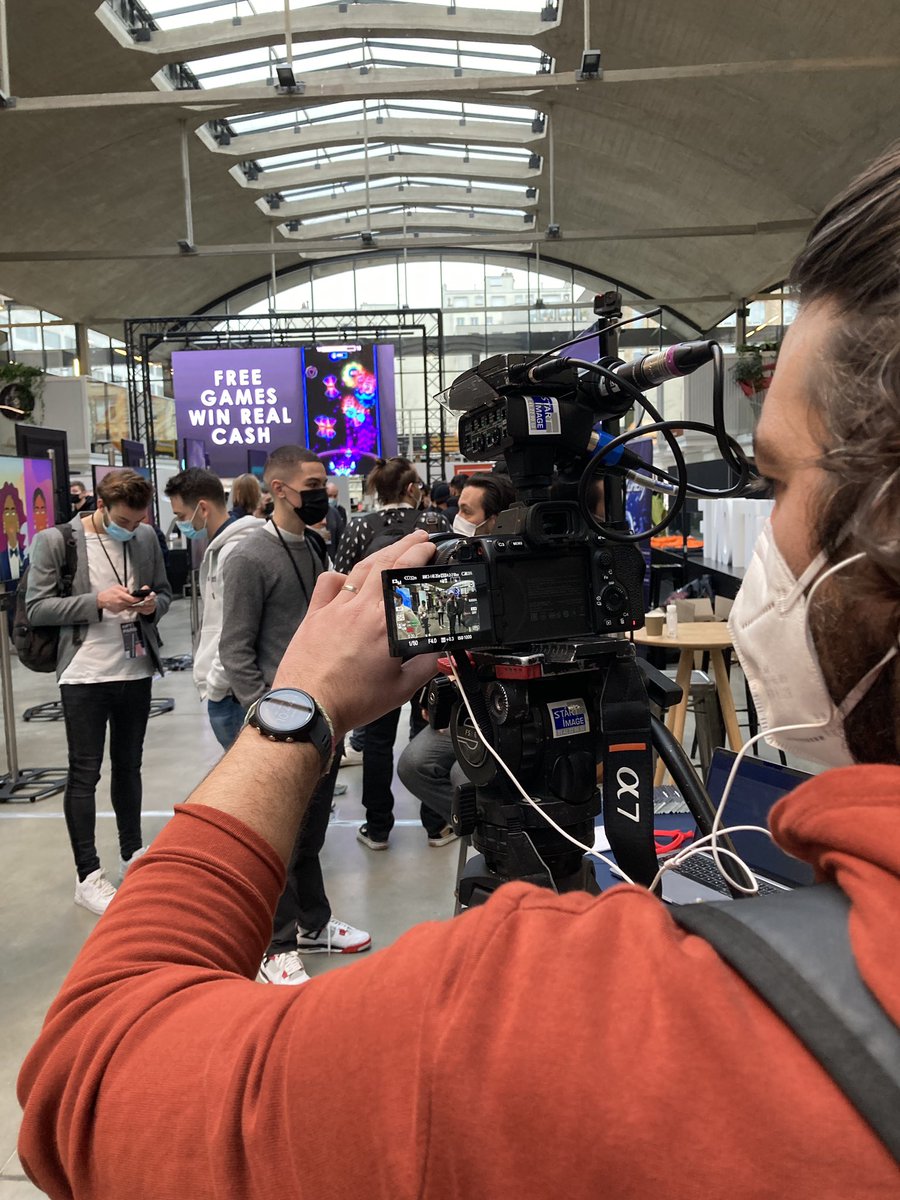 BeMyNft's tweet photo. GM 🚀 from @NFT_Paris
Feeling super psyched to be finally reunited with the cool kids of the #NFTCommunity 

Defo the perfect day to release in exclusivity our teaser. What a blast to talk with passionate collectors and pioneers of the Web 3.0 industry! 👋 https://t.co/vm8Juyx1sK
