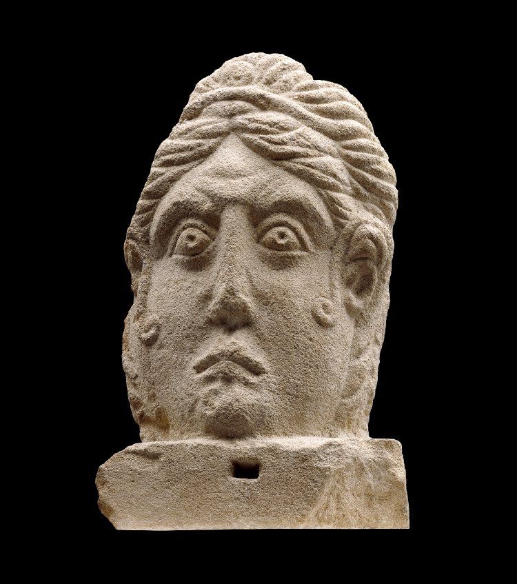 TrimontiumTrust's tweet photo. This rather unhappy looking British #Roman lady is part of the @britishmuseum collection. She was found in #Towcester. The eyes are set close together under a furrowed brow  - what the story is behind her expression is lost in time! Probably wondering when January will end! https://t.co/bFP9AOKYQr